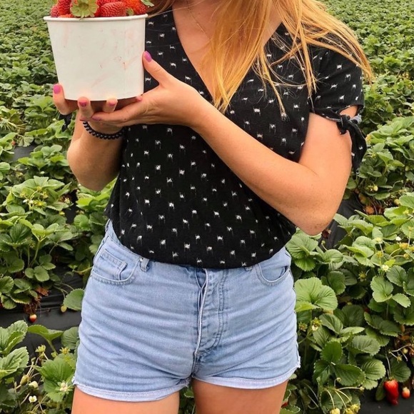 Universal threads top - Picture 5 of 5